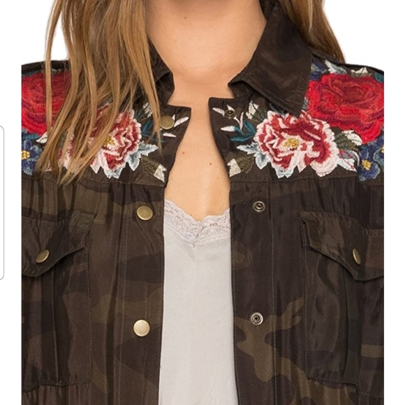 Johnny was MICA DRAWSTRING MILITARY COAT - Picture 8 of 8